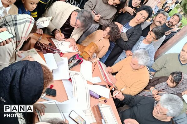 مراسم گل‌باران آرامگاه سعدی شاعر بزرگ شیرازی