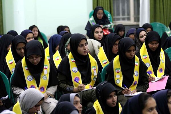 پیش اردوی ملی تشکیلات پیشتازان دختر استان کرمان