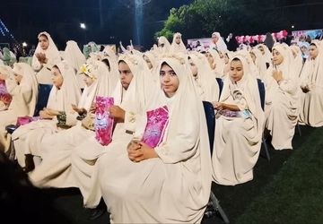 جشن عبادت دختران نومکلف