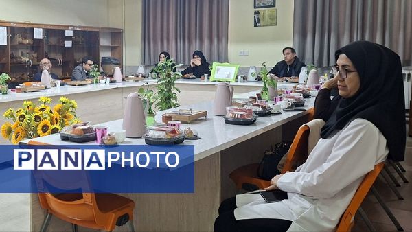 جلسه سفیران سلامت در دبستان دخترانه فرهنگیان ۲ 