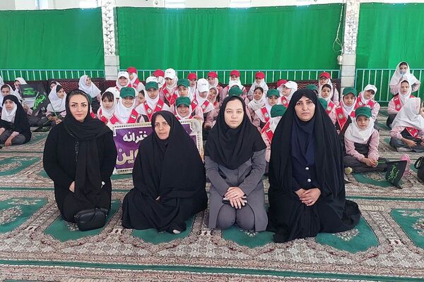 فیروزکوه در سوگ؛ دانش‌آموزان داغ‌دار بانوی دو عالم شدند