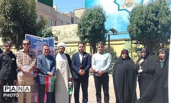 گامی مؤثر برای آینده تحصیلی دانش‌آموزان؛ میز خدمت مشاوران پاکدشتی 
