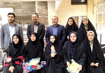 تجلیل از برگزیدگان مسابقات قرآن و عترت در ناحیه ۳ اصفهان