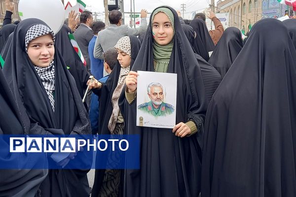 تجدید میثاق مردم ولایتمدار قرچک در راهپیمایی ۲۲ بهمن