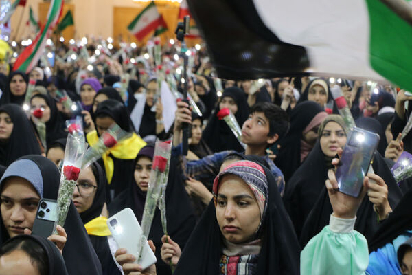 اجتماع عظیم دختران دانشجوی کشور در حرم حضرت معصومه(س)