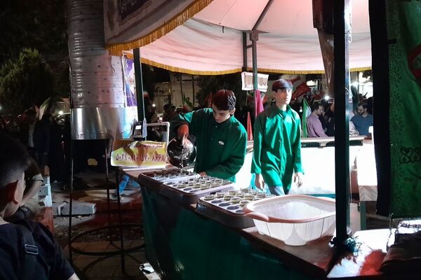 گذری بر فعالیت چایخانه هیئت فاطمه الزهرا در شب صد و نود و پنجم از اجتماعات 
