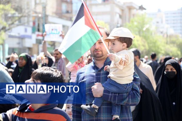 مشهد، حماسه‌ای به وسعت قدس؛ طنین فریاد مقاومت در خیابان‌ها