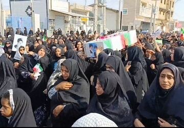 سیل حضور مردم رودان در تشییع پیکر پاک شهدای دانش‌آموز و اقتدار