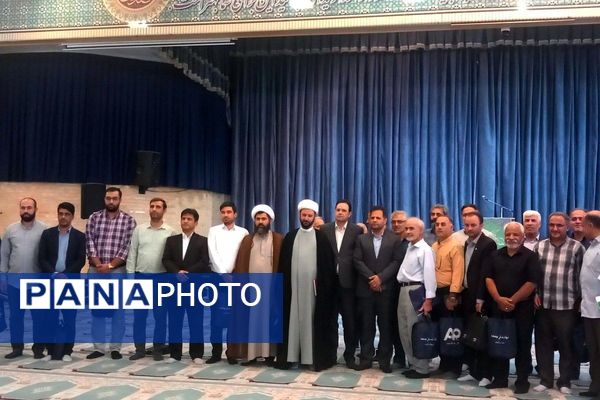 حضور پرشور فرهنگیان و دانش آموزان در نماز جمعه صفادشت ملارد 