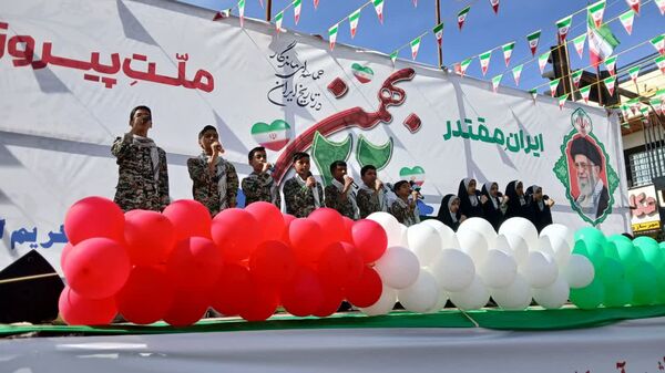 ایران مقتدر، ملت پیروز