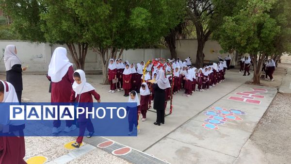 ماه مهر، آغاز فصل رویش جوانه‌های امید در مدارس فین