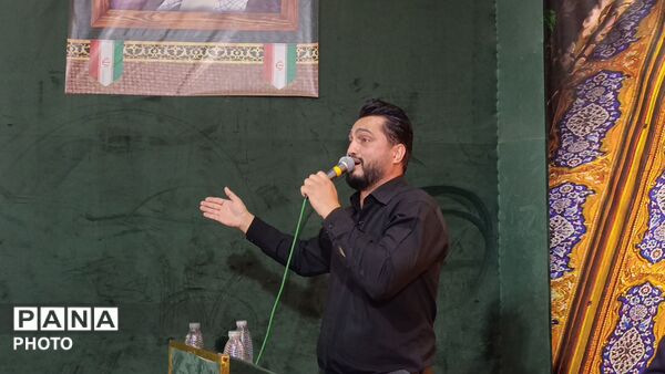 تشییع پیکر شهید محمد علیزاده در گلزار شهدای ملارد