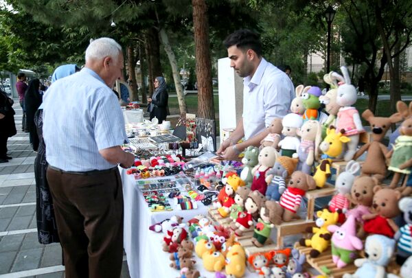 عصر بازار هنرمندان مشهدی در روزهای پنجشنبه