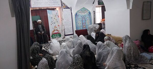 بانوان فدافن  زمزمه‌های ایمان در خلوت نورانی اعتکاف مسجد جامع