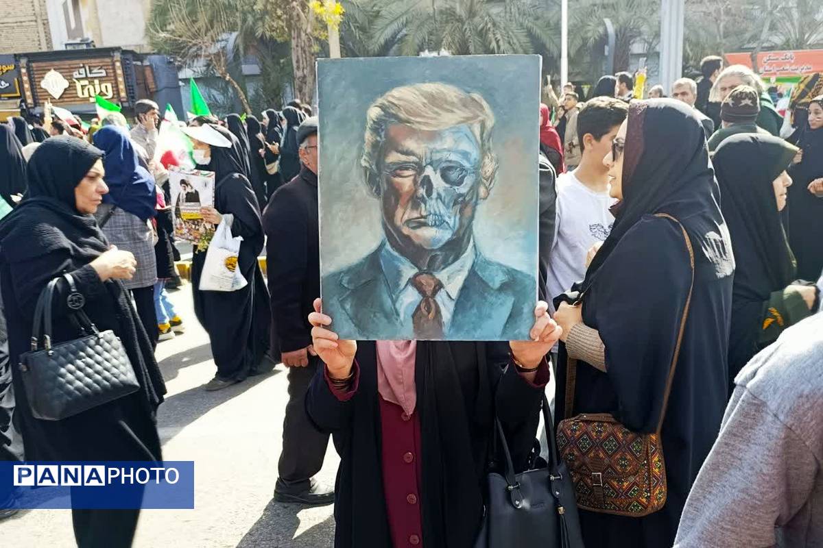 حضور با شکوه مردم، رسیدن به اوج بلندی و قدرت