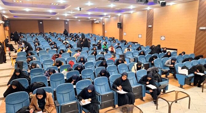مسابقات قرآن و معارف اسلامی دانش‌آموزان متوسطه شهرستان تیران و کرون