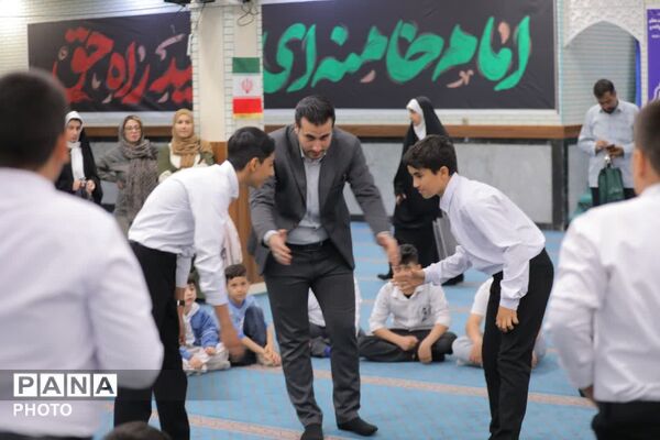 برپایی آیین عبادی و سیاسی نماز جمعه شهرستان ساوجبلاغ
