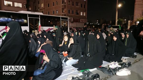 مردم آبرسانی فردیس در تجمعات شبانه بار دیگر پای کار بودن خود به انقلاب  را نشان دادند
