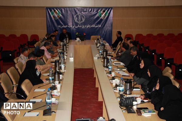 نشست خبری رئیس دانشگاه علوم پزشکی تربت حیدریه با حضور اصحاب رسانه 