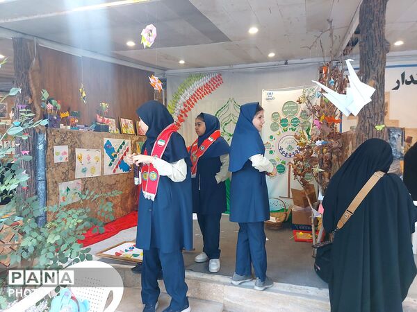 فعالیت چشمگیر آموزش و پرورش ناحیه ۶ در نمایشگاه برمدار ایران سازمان‌ دانش آموزی خراسان رضوی