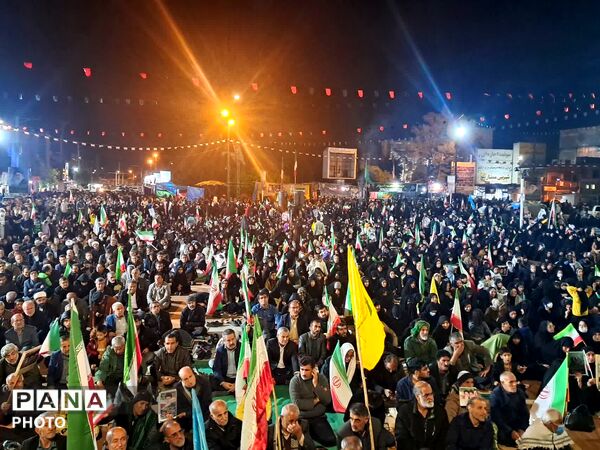 تجمع برای حمایت از رزمندگان کشور در شهر دهدشت 
