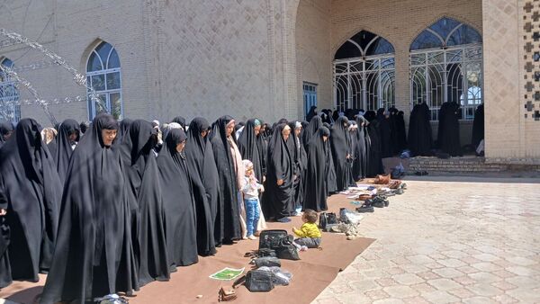 نماز جمعه این هفته شهرستان کاشمر همزمان با روز قدس برگزار شد 