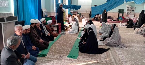 بازدید امام جمعه خلیل آباد از معتکفین مسجد جامع روستای نقاب