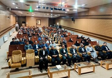 آیین تجلیل از برگزیدگان کنکور آزمایشی در جوانرود 