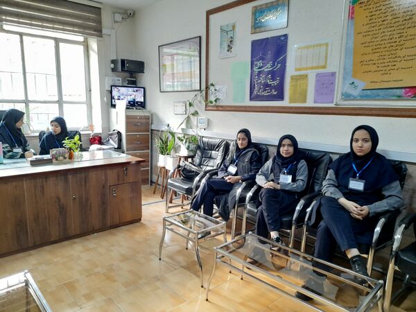 اجرای طرح مدام در دبیرستان دخترانه ریحانه
