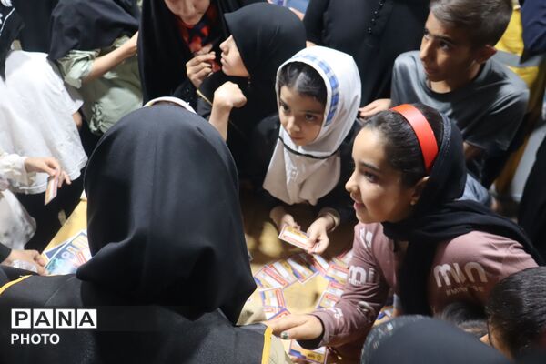 سازمان دانش آموزی میزبان دانش‌آموزان در غرفه با انرژی ها