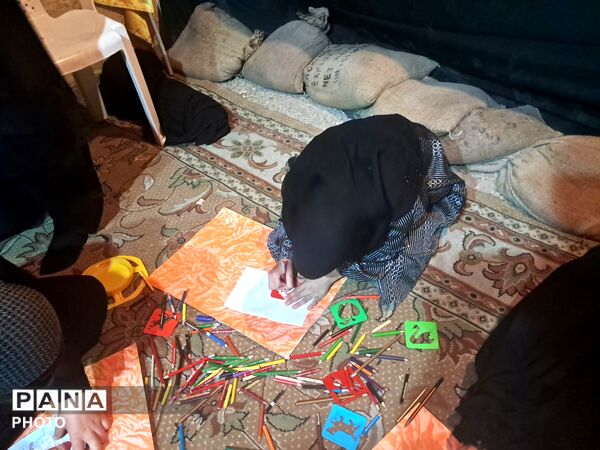 مرور درس نامه دانش‌آموزان به یاد شهدای میناب 