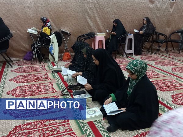 مراسم اعمال شب نیمه شعبان در مسجد جامع شهر کندر