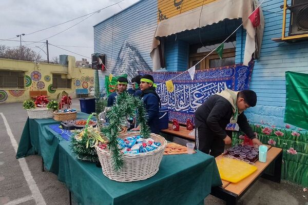 حضور پر شور دانش آموزان ناحیه دو شهرری در جشن نیمه شعبان و ایرانمون