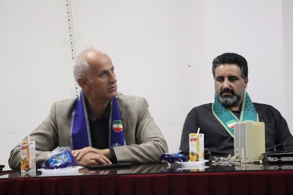 نشست قائم مقام سازمان دانش آموزی با اعضا و مربیان سازمان دانش آموزی مازندران 