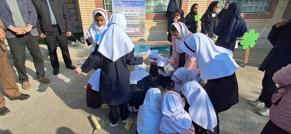 ایستگاه سبز طبیعت در مدرسه شهید رزمی خلیل آباد