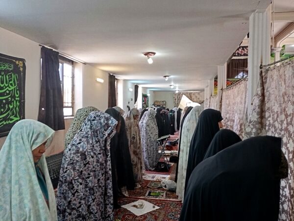 نماز جمعه در شهر تیتکانلو