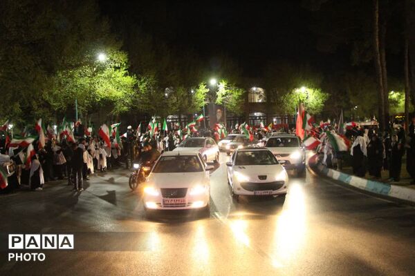 اجتماع کفن پوشان یزد در حمایت از نظام جمهوری اسلامی ایران