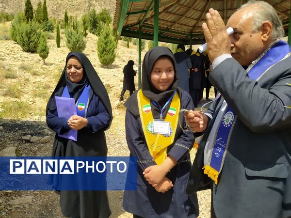 اردوی مهارتی تشکیلاتی پیشتازان دختر مقطع متوسطه اول ناحیه سه شیراز 