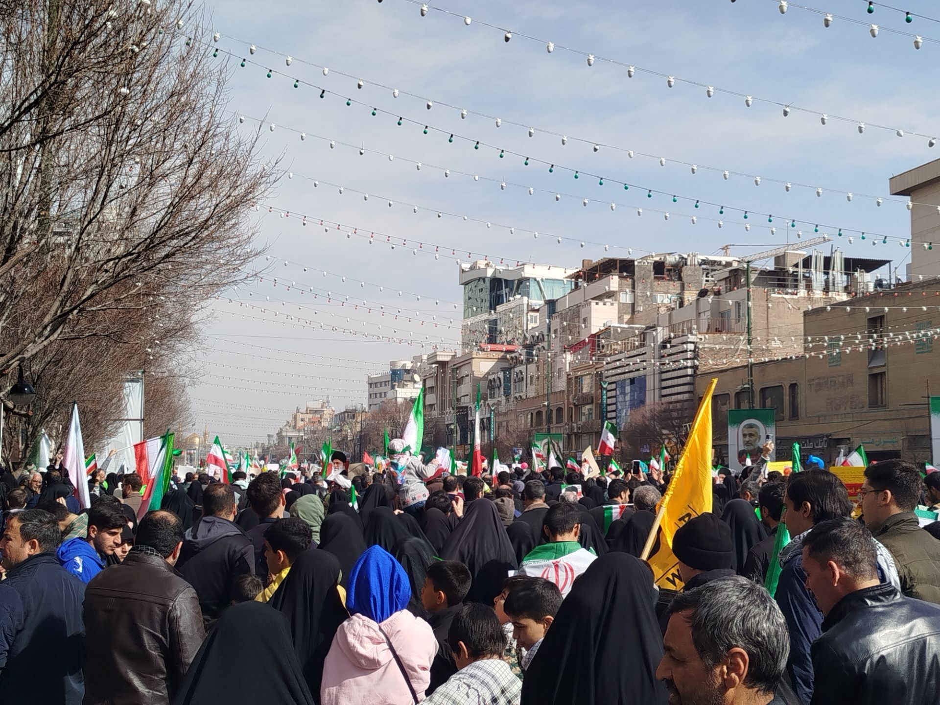 مردم در راهپیمایی ۲۲ بهمن، بار دیگر اتحاد خود را نشان دادند