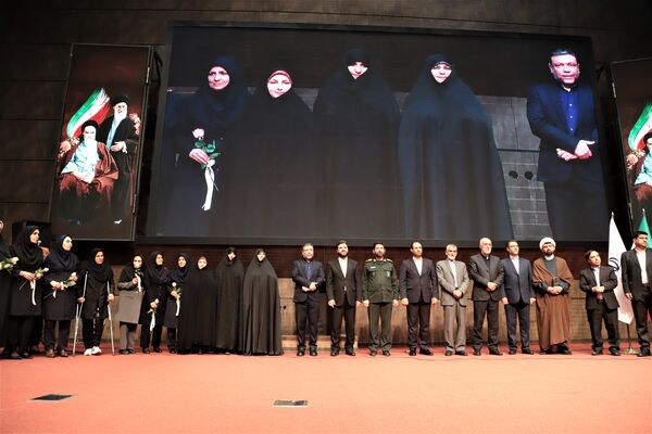 همایش بزرگ تجلیل از معلمان نمونه شهر تهران توسط وزیر آموزش و پرورش