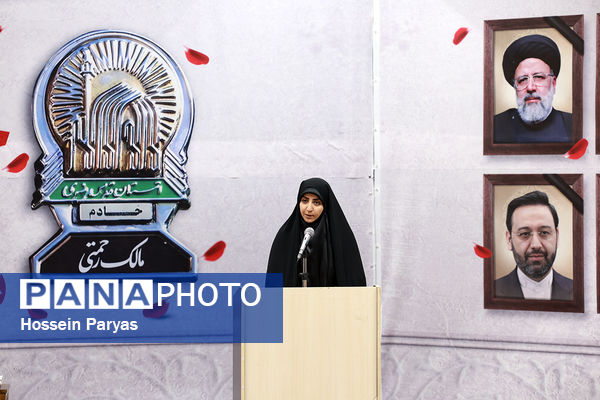 مراسم بزرگداشت شهیدان خدمت در دبیرستان متوسطه دوم امام صادق(ع)