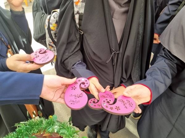 برگزاری جشن آغاز سال تحصیلی و مهر محمدی در دبیرستان شهیده معصومه قزوینی 