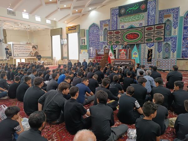 سوگواره احلی من‌‌العسل با حضور دانش‌آموزان آذرشهری 