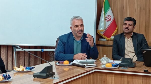 جلسه بررسی عملکرد و کیفیت آموزشی مدارس شهرستان بن با حضور مسئولان استانی