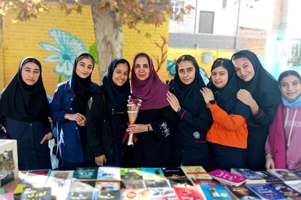 لبخند و شور نوجوانی، نشاط مدارس شهرستان قدس در ۱۳ آبان 
