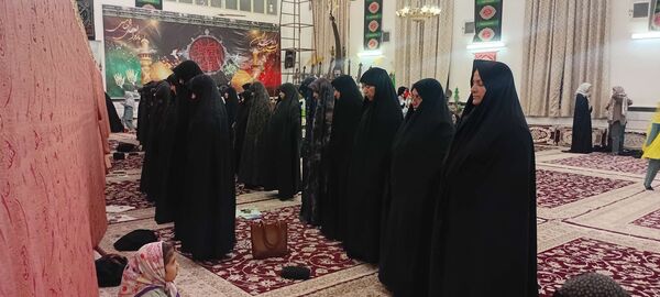 نماز جماعت در شب میلاد حضرت زهرا س در خلیل آباد