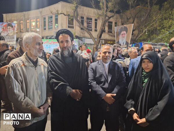 دیوار آرزوها با دلنوشته‌های آرمانی دانش‌آموزان 