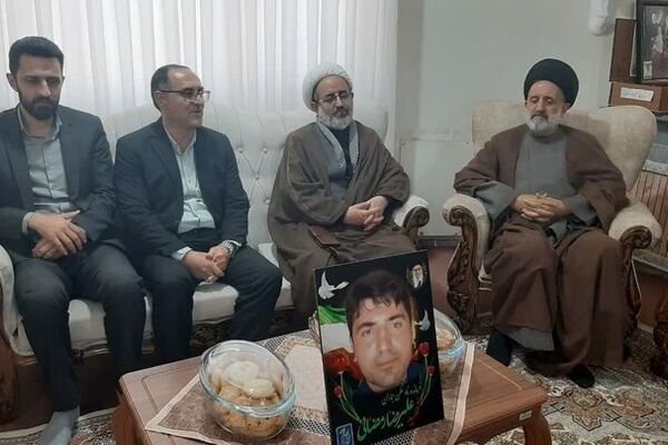سلام و پیام تسلیت رهبر انقلاب به خانواده شهدای آمل در جنگ تحمیلی سوم ابلاغ شد