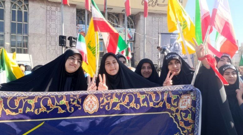 حضور پرشور آینده‌سازان ایران در راهپیمایی روز دانش‌آموز در همدان 