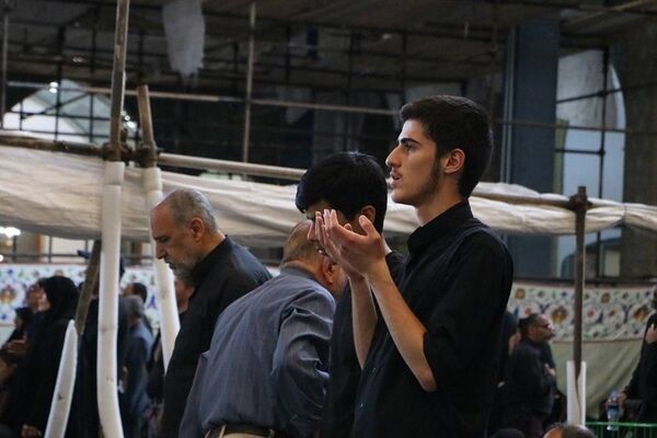 وداع با پیکر مطهر شهید حسین امیرعبدالهیان در شهرستان ری